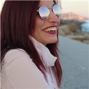 Insegnante di arte, madrelingua italiana, impartisce lezioni a bambini di scuola elementare e medie